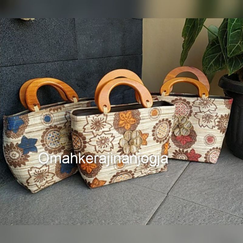 Tas enceng gondok / tas tote / tas souvenir / tas unik / tas wanita