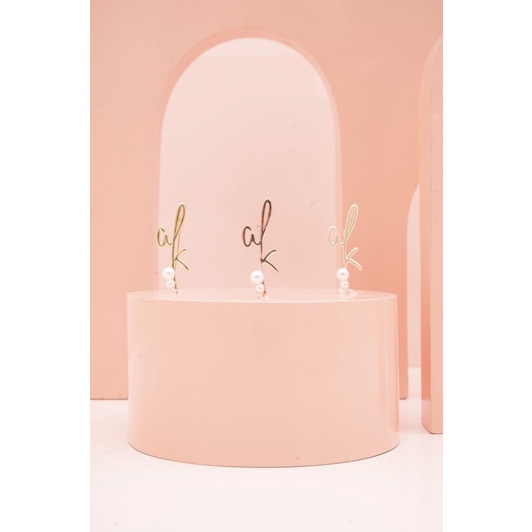 Wearing Klamby Identity Brooch In Gold preloved