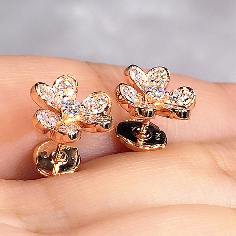 Anting Stud Desain Bunga Warna Emas Untuk Aksesoris Wanita