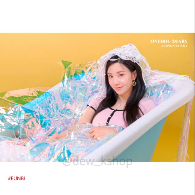 POSTER IZ*ONE ( EUNBI X SAKURA X HYEWON X YENA) - Oneiric Diary 1 'Diary' ver.