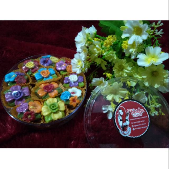 

Coklat karakter flowers