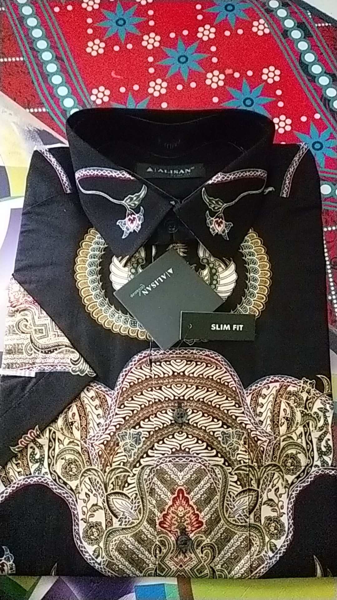 Alisan Kemeja Batik Lengan Pendek - Slim Fit