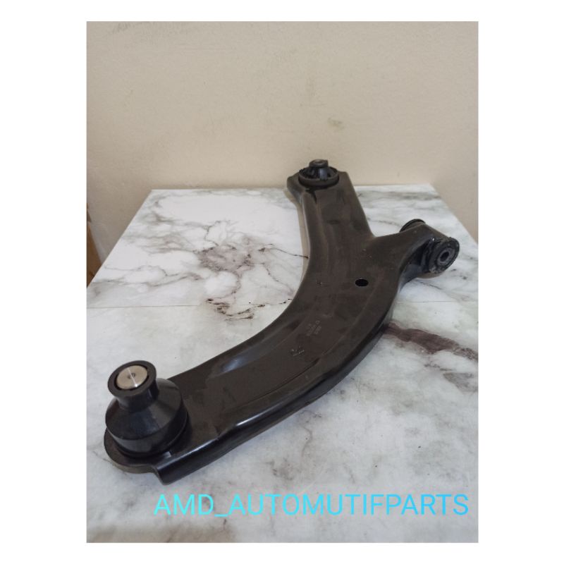 LOWER ARM LIVINA KIRI