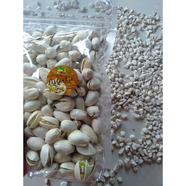

Kacang pistachio