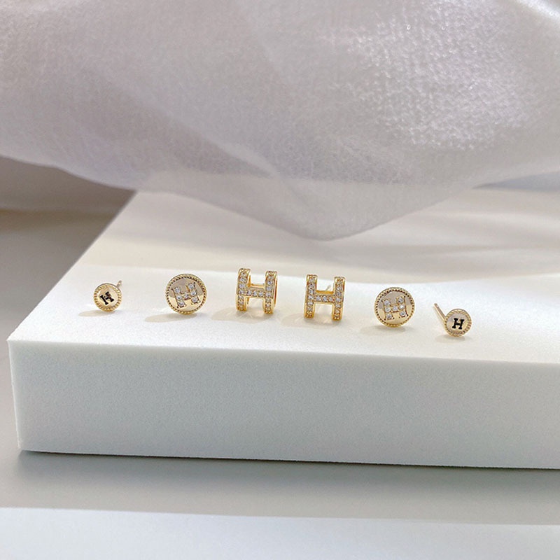 Set Anting Bentuk Huruf H Aksen Berlian Bahan Zirkon Gaya Korea Vintage Untuk Wanita