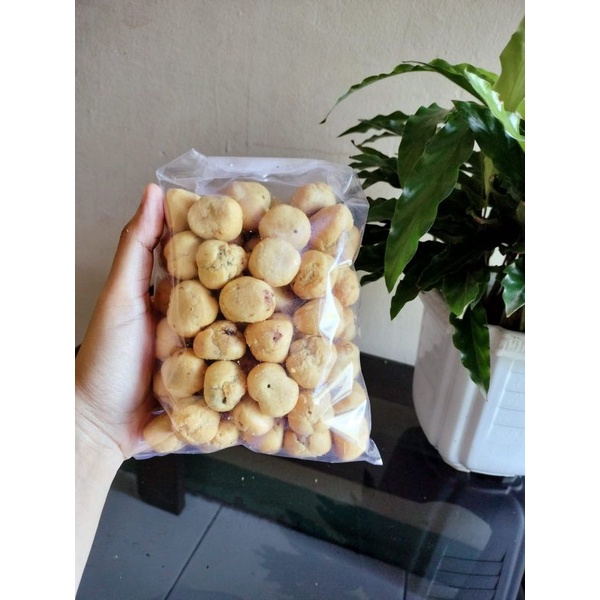 

kue sus coklat 500 gram - kue soes coklat murah - kue sus kering isi coklat - kue soes kering rasa coklat