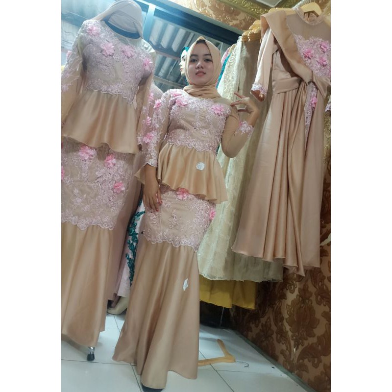 gaun pesta / jahit gaun / gown kondangan