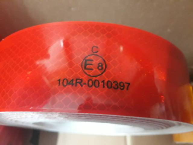 Sticker reflector mobil box E8 lulus uji KIR dishub
