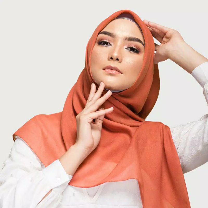 Kerudung Elzatta Segiempat Hijab Polos Jilbab Shamora Orange Tua Merah Bata Scarf Seragam Kantor