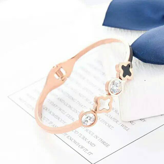 GG Gelang Bangle Aksen Kupu Kupu Titanium Lapis Emas 18k#GB-133