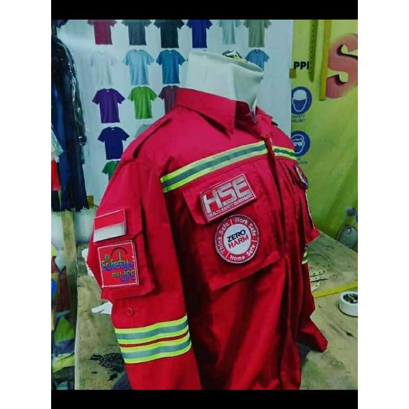 SERAGAM SAFETY HSE MERAH SCOTLIGHT HIJAU 2.5 CM ATRIBUT LENGKAP KANCING