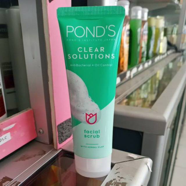 Pond's Clear Solution Anti Bacterial + Clarity Facial Scrub