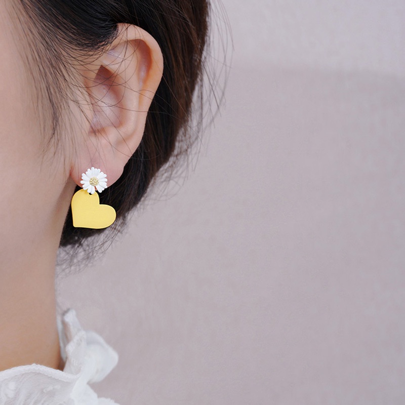 Korea Selatan Dongdaemun awal musim semi gaya perak pin anting-anting baru fashion Daisy Asimetris c