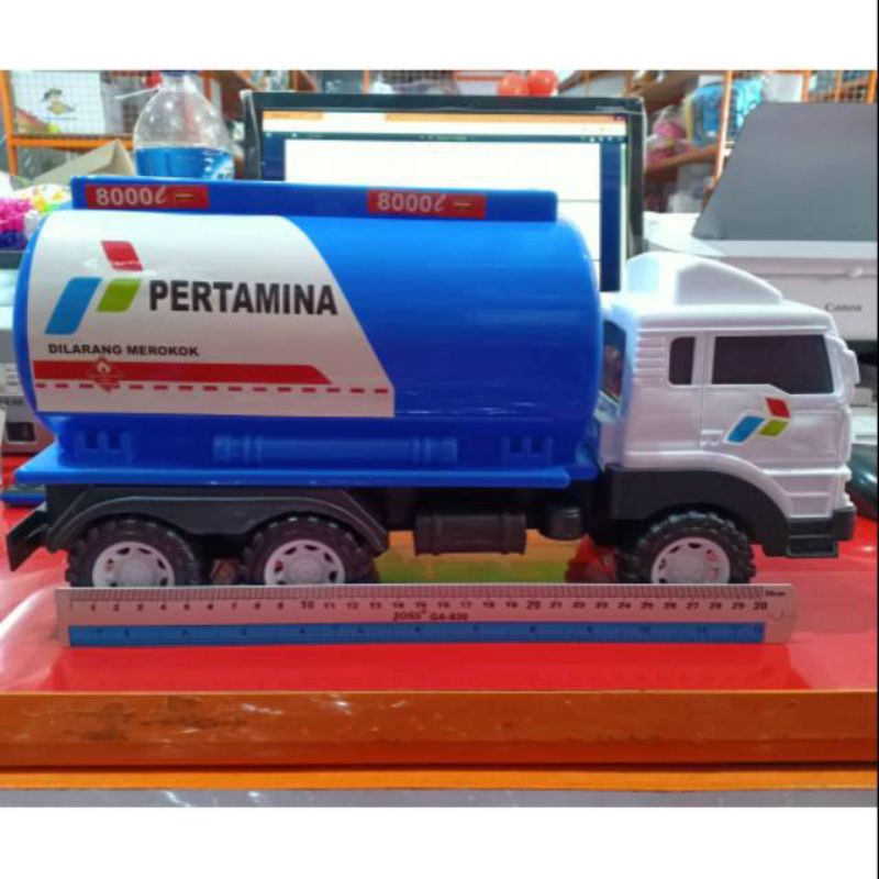 Mainan Mobil Truk Tangki Besar / mainan mobil minyak besar