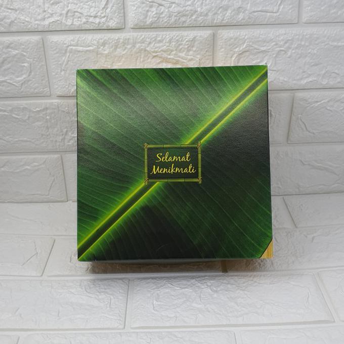 

BERAS- BOX NASI KOTAK NASI DUS NASI 20X20 CM TYPE DAUN BESEK R10K -UNGGULAN.