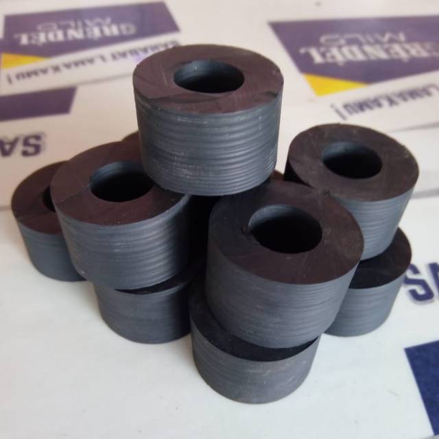 

Roll Karet Tipe 3.2 cm X 1.9 cm AS 15 mm
