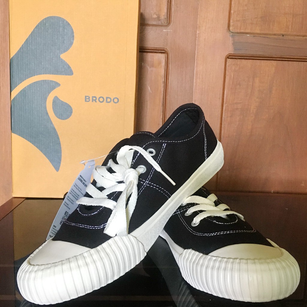 Sepatu Sneakers Brodo Vulcan Low Classic Black WS