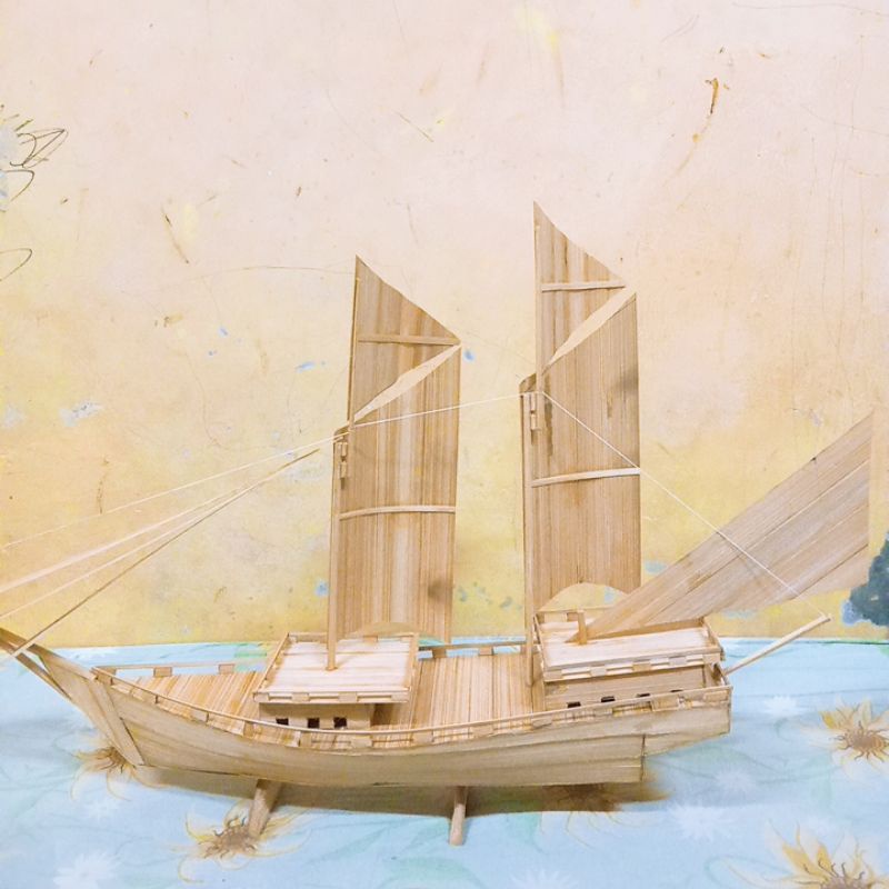 Miniatur Kapal Ukuran Besar