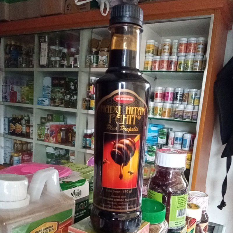

MADU HITAM PAHIT plus PROPOLIS berkhasiat untuk menjaga kesehatan dan daya tahan tubuh
