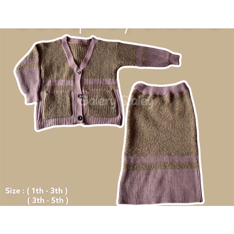 OOTD Setelan Fashion Anak Sweater dan Rok Bahan Rajut Premium Motif Garis-Garis
