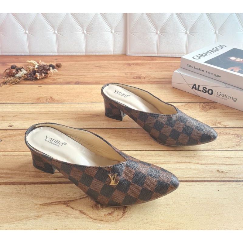 ABBUSHOES Hs 107 Haktahu Lv catur