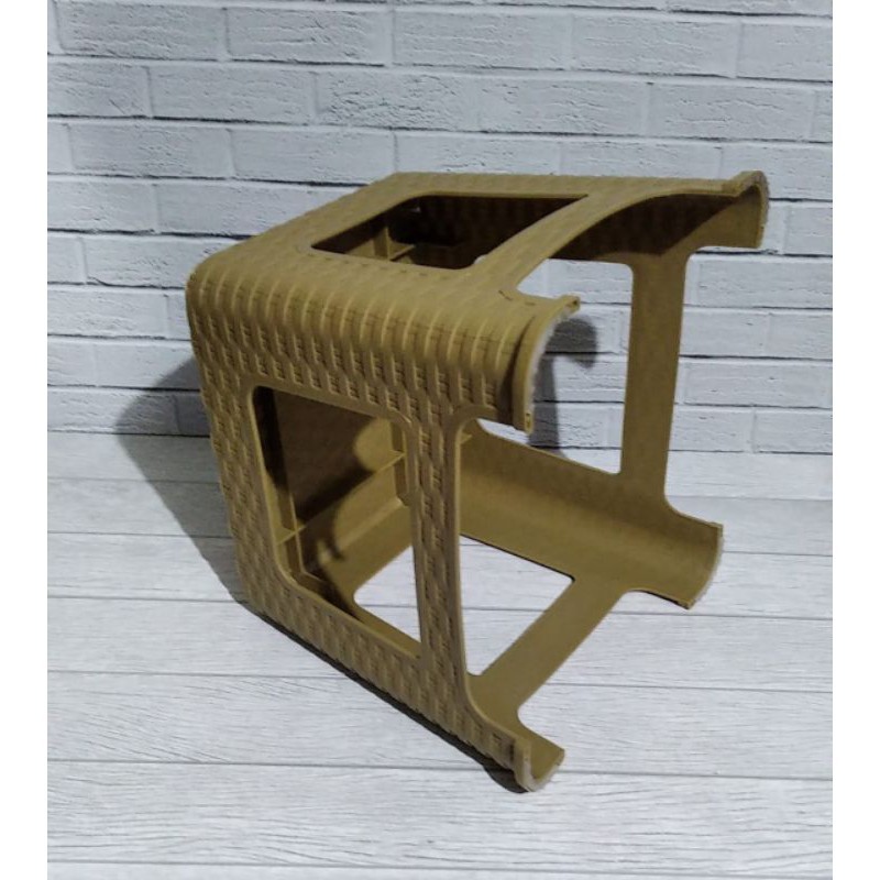 BANGKU PLASTIK KECIL MOTIF ANYAM