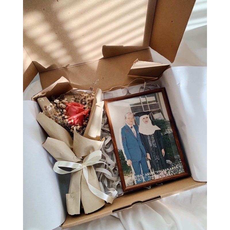

Gift box with Preserved Rose [Kado Estetik] | Kado ulang tahun | Kado anniversary | Kado Graduation