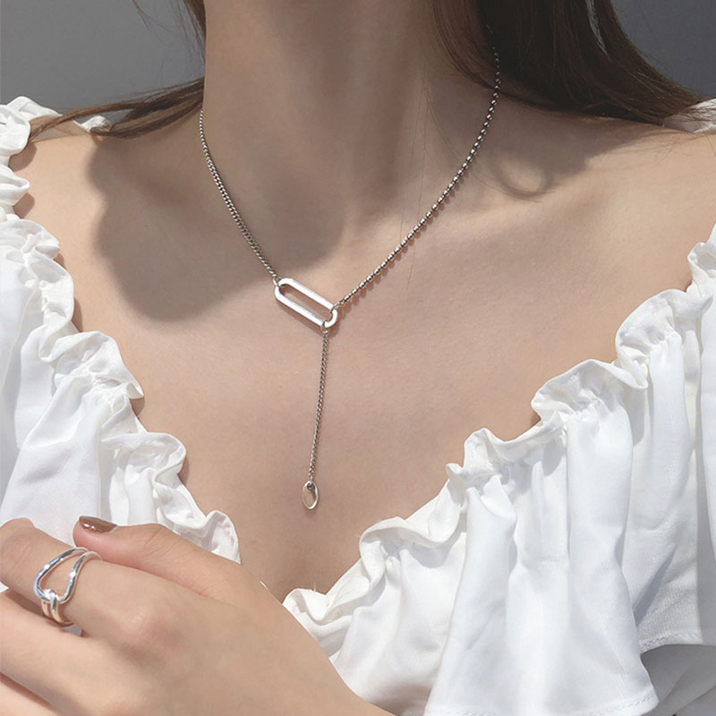 Kalung Choker Liontin Bahan Alloy Gaya Hip Hop Untuk Wanita