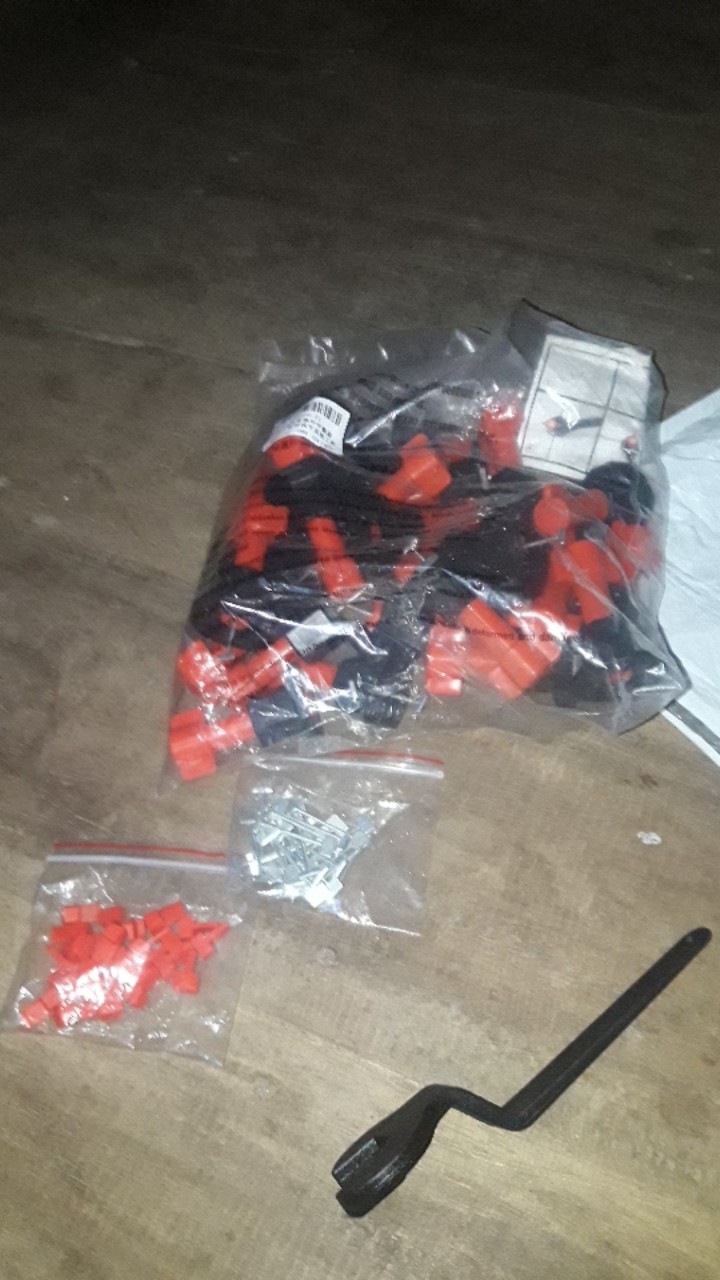 75 Buah Alat Pemasang Lantai Keramik Reusable Anti Bibir Untuk Dinding/spacer Perata Perapi Pasang Nat Keramik Granit Model Wedges Leveling Tile Spacer Perata Perapi Nat Keramik Granit Reusable Pakai Ulang ( Bisa Bayar Ditempat )