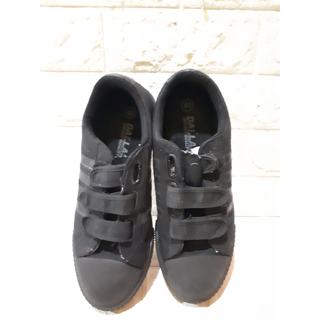 SEPATU SEKOLAH DALLAS DARWIN 3 REKAT