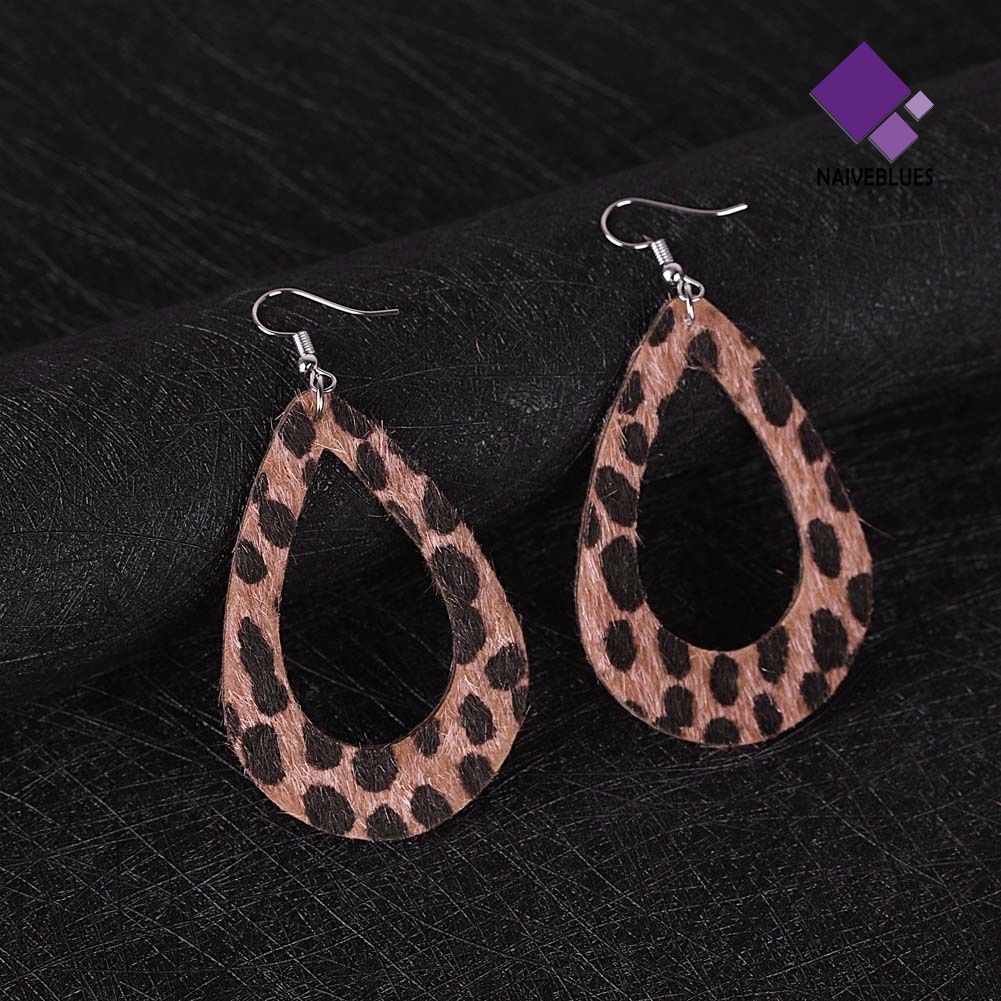 Anting Kait Model Menjuntai Bahan Kulit Motif Print Leopard Untuk Wanita