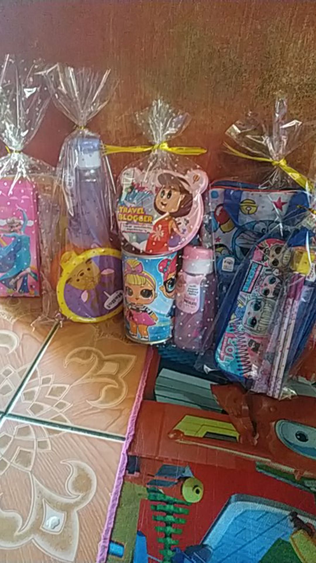 Paket Souvenir Ulang Tahun Bingkisan Anak Kotak Makanbotolminum