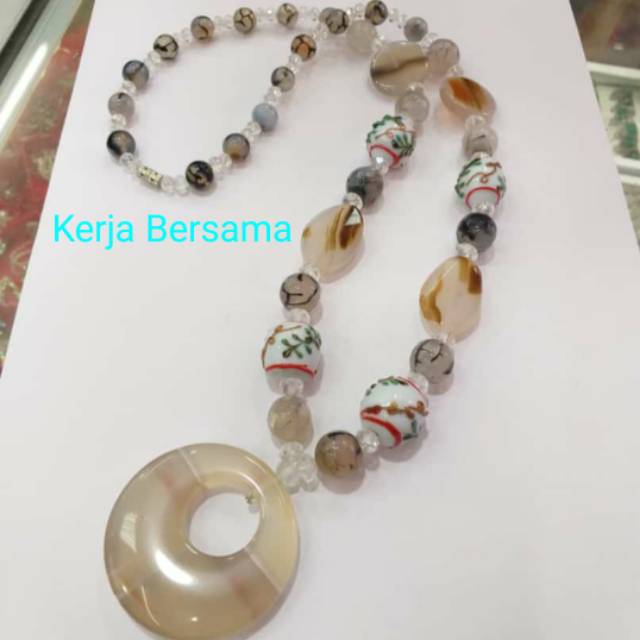 Kalung batu akik dayak liontin