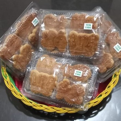 

Angkong Pia Yen 1986