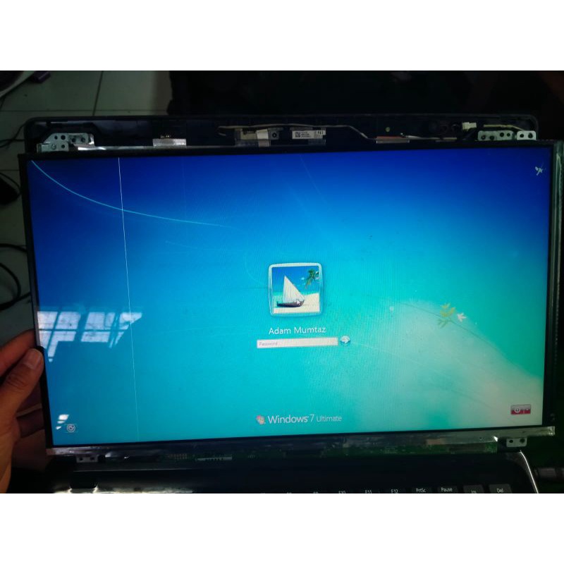 TERIMA JUAL LAPTOP DAN HP MULUS, RUSAK, BAHKAN MATI TOTAL DENGAN MEREK APAPUN