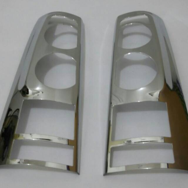 GARNISH BELAKANG AVANZA / XENIA LAMA