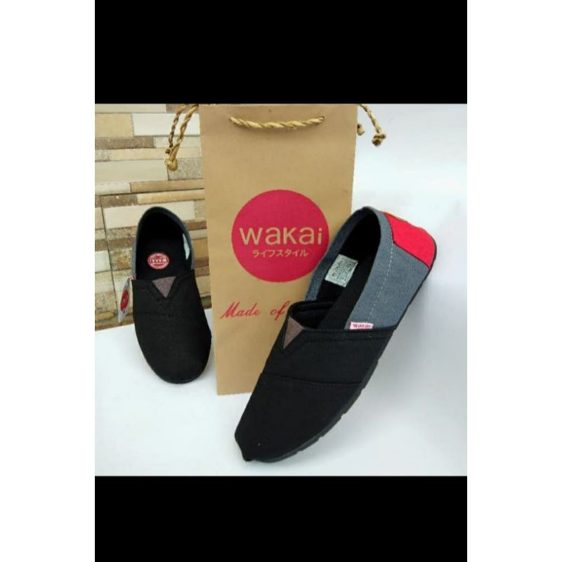 Sepatu Wakai Pria dan Wanita Slip on Local Original