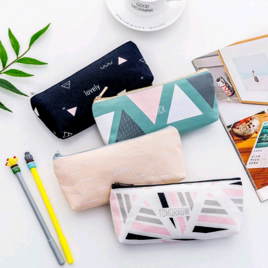 

Tempat Pensil Abstrac Design dan Line