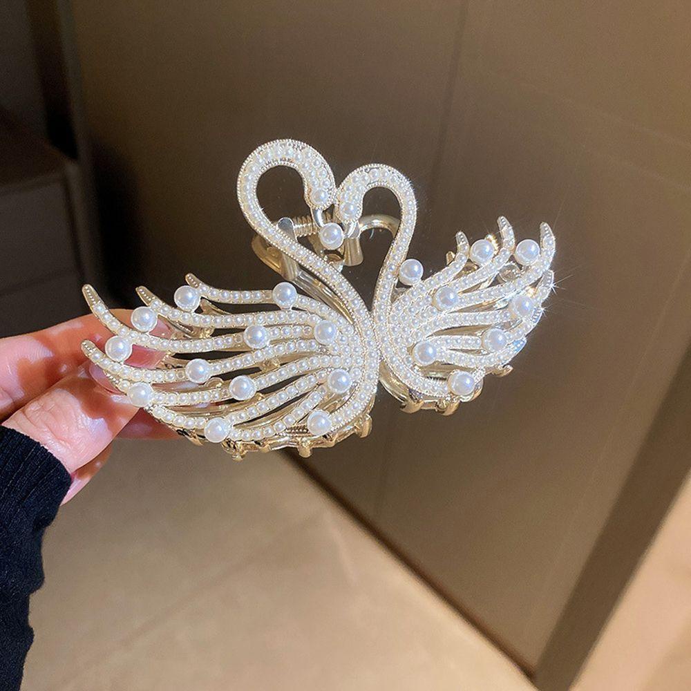 Agustina Wanita Cakar Rambut Hiasan Kepala Vintage Mutiara Temperamen Zirkon Rambut Kepiting Klip Kristal Hiu Klip