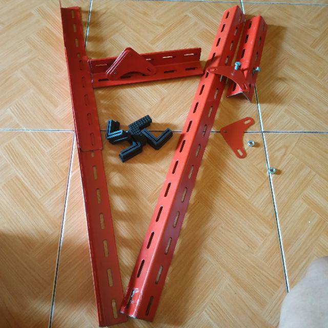 Besi Siku Lubang 1 Meter Artco
