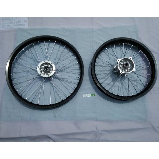 VELG SET ORIGINAL KLX150BF SE EXCEL TAKASAGO 18/21