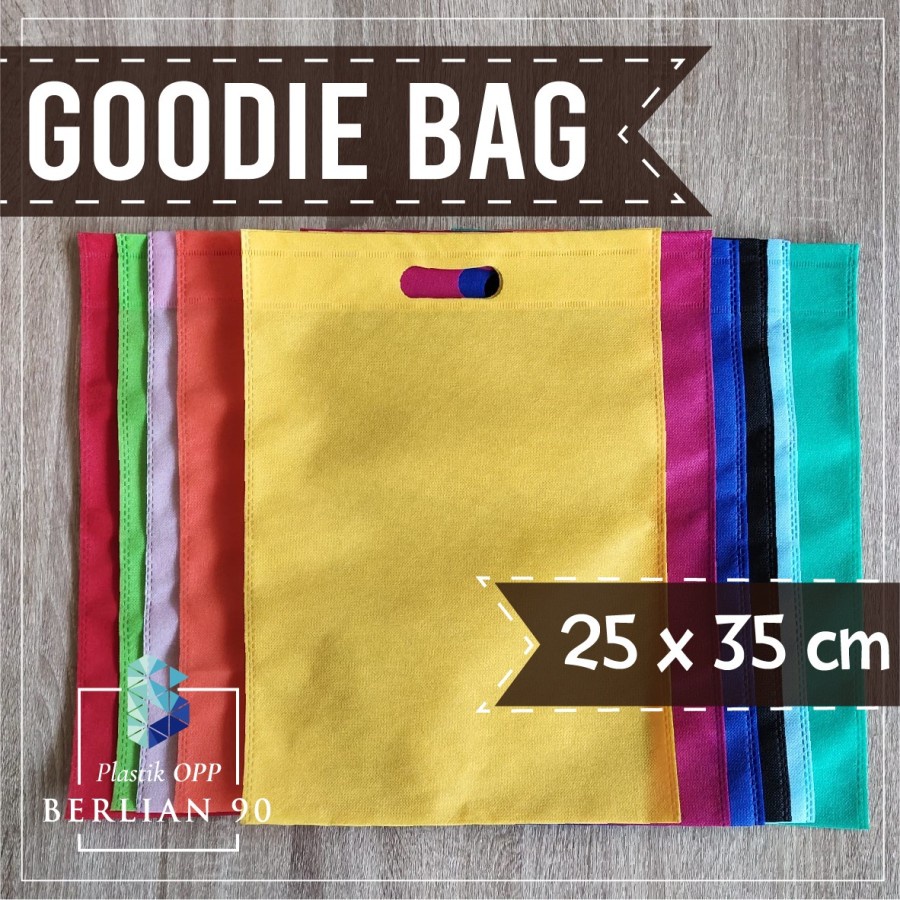 

Tas Spundbond Oval 25x35 cm Goodie Bag Tas Hajatan Tas Souvenir Goodie Bag Oval