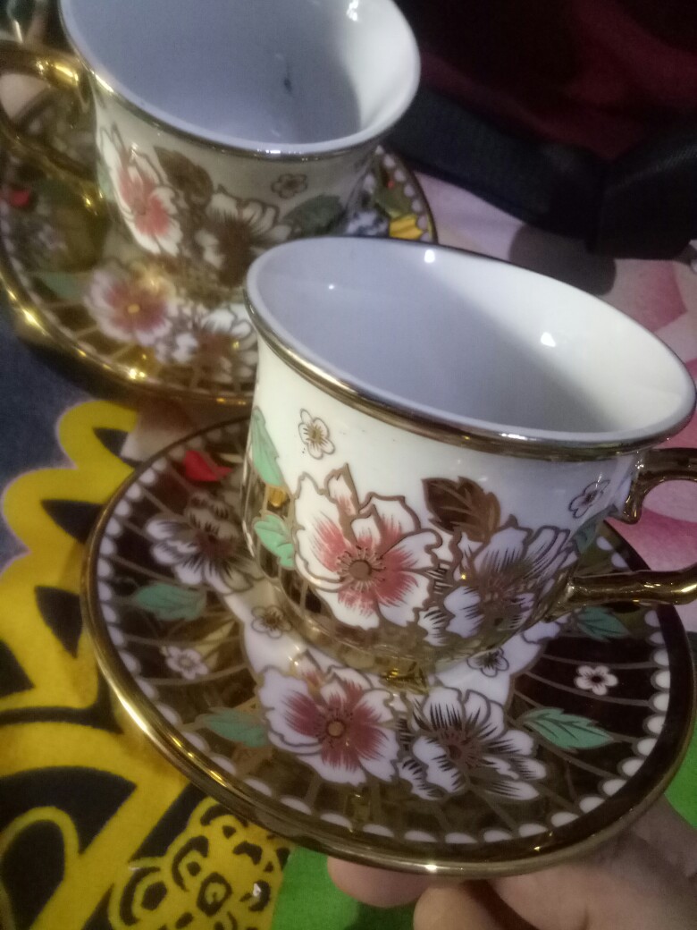 Cangkir+tatakan (per-bj) Embos Gold Kembang Fiori