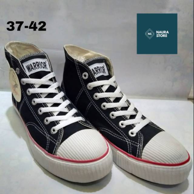 Sepatu Warrior Classic Hitam Putih List Merah