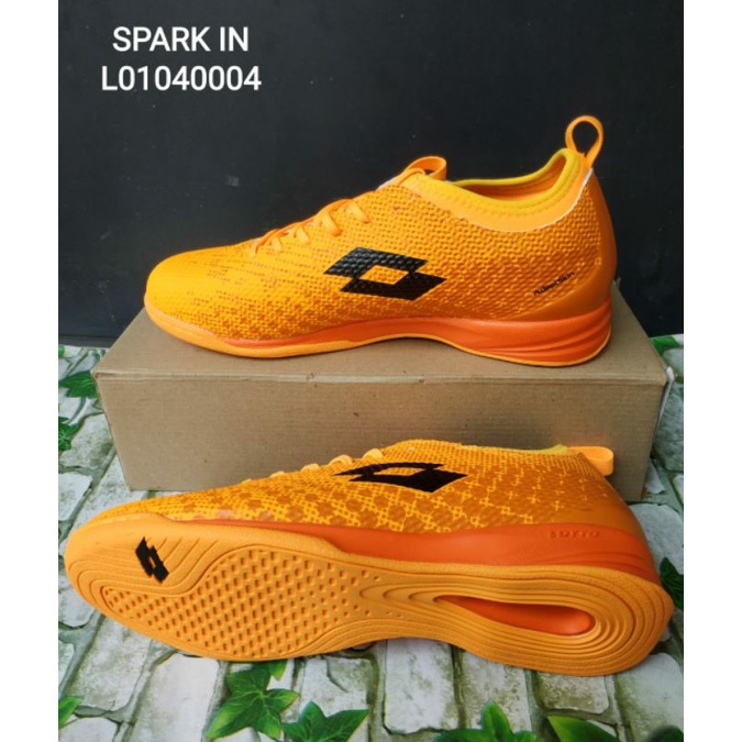 Sepatu Futsal Lotto Spark IN Beat Orange [ L01040004 ]
