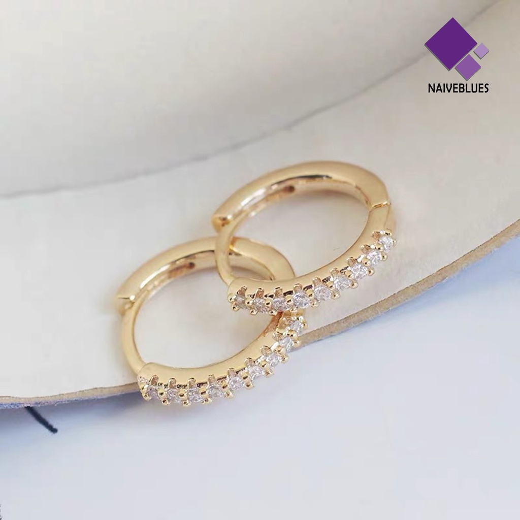 Anting Stud Bentuk Lingkaran Mini Aksen Berlian Imitasi Untuk Wanita