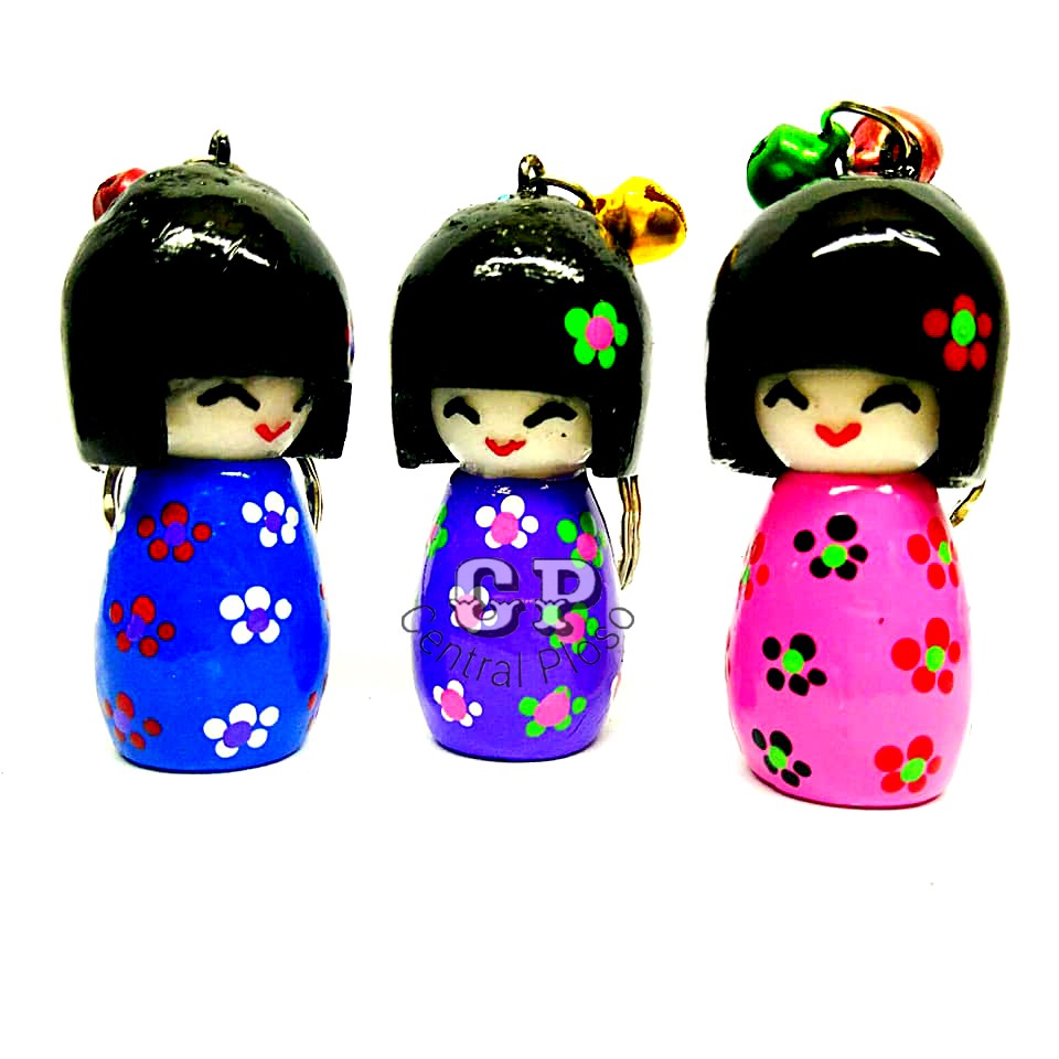 Gantungan Kunci BONEKA JEPANG KOKESHI bentuk Gantungan Kunci bisa untuk souvenir atau kado unik