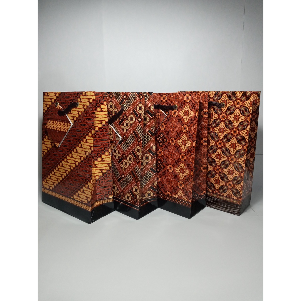 

[Cuci Gudang] Kiky Paper Bag Batik Cokelat dan Warna