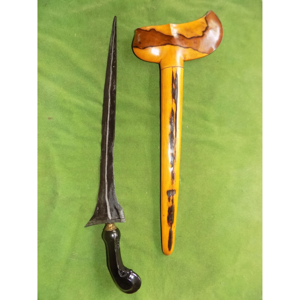 keris tilam upih pamor sodo sakler era kerajaan tuban