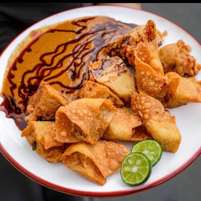 

Batagor Bandung Ikan Tenggiri Asli